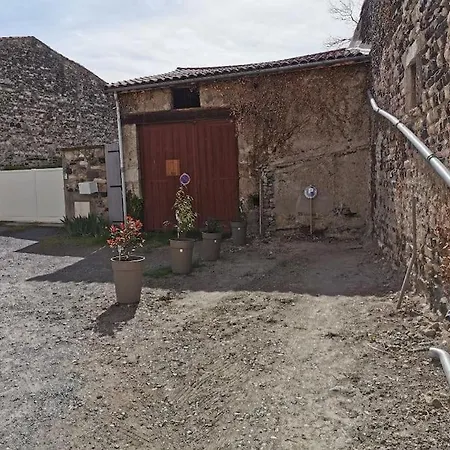 Casa de Férias Blanche, Maison De Bourg Pleine De Charme *