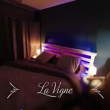 Holiday home Blanche, Maison De Bourg Pleine De Charme